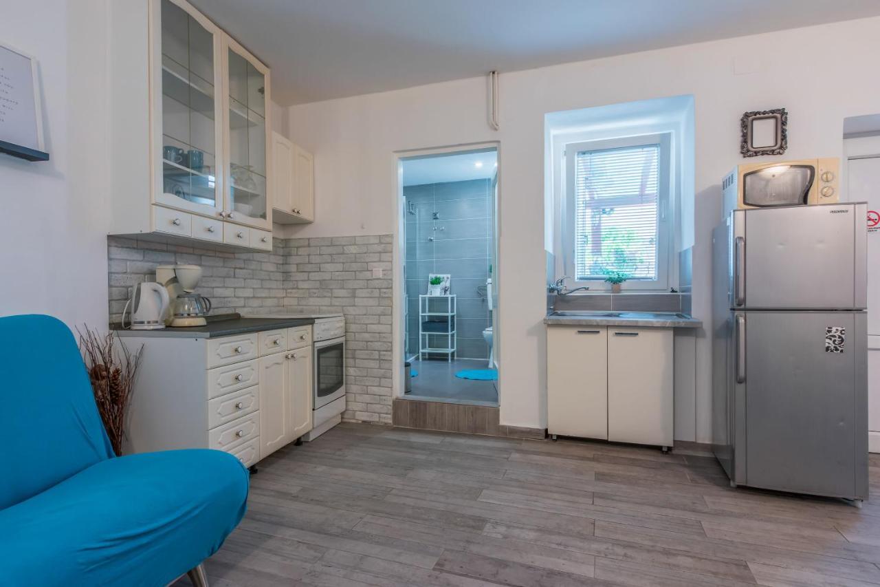 Apartments Kalla Цриквеница Экстерьер фото