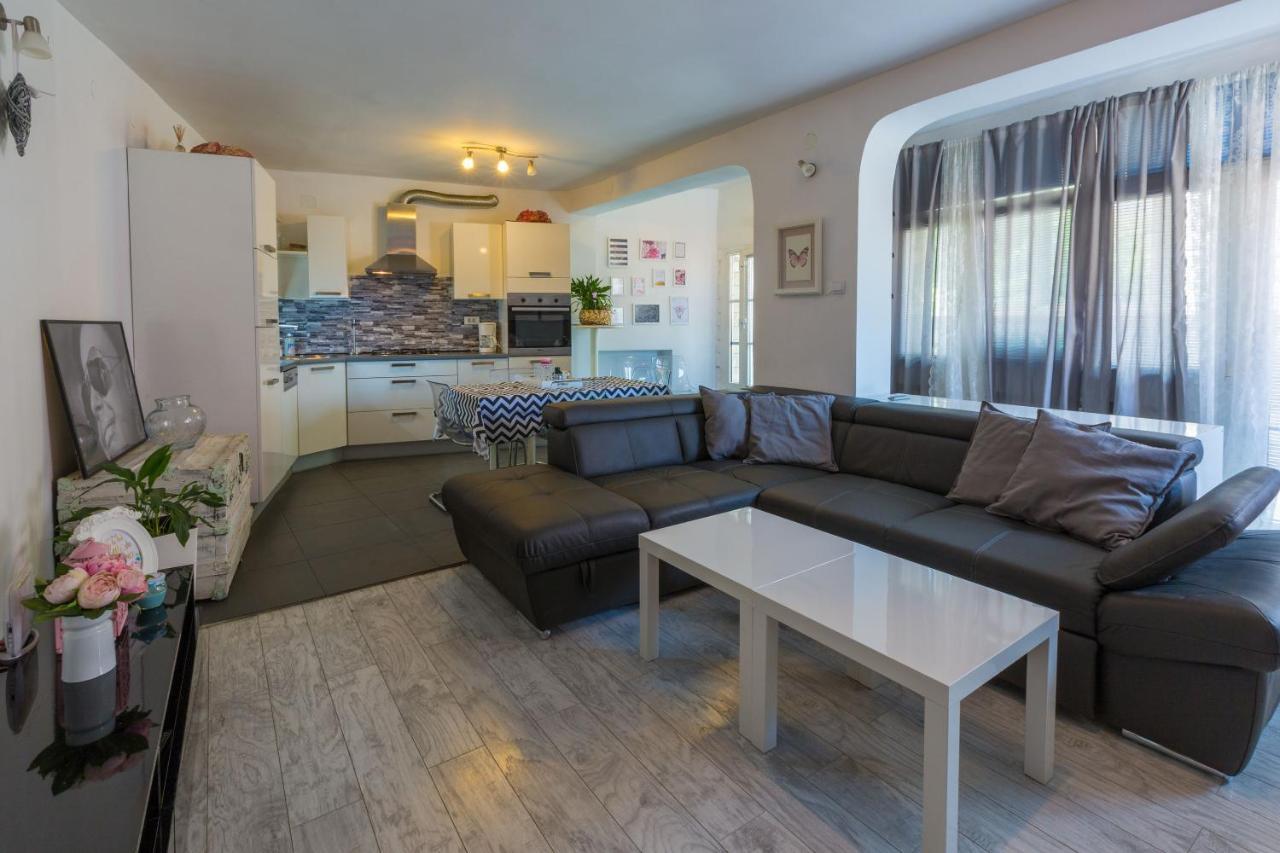 Apartments Kalla Цриквеница Экстерьер фото